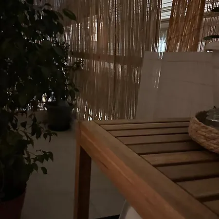 Beautiful Private Double Bedroom In Séjour chez l'habitant Thessalonique
