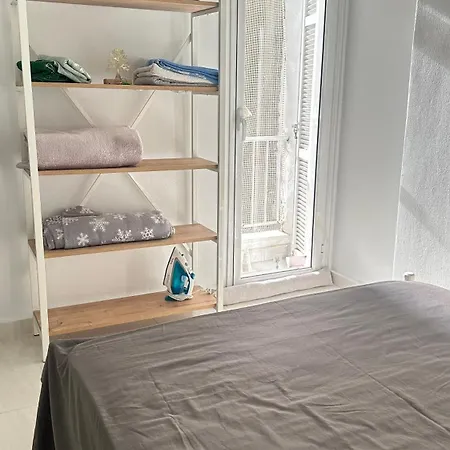 Beautiful Private Double Bedroom In Thessaloniki